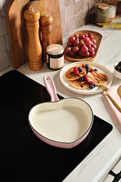 Karaca Love Demir Döküm Emayeli Tava Pink 20 cm