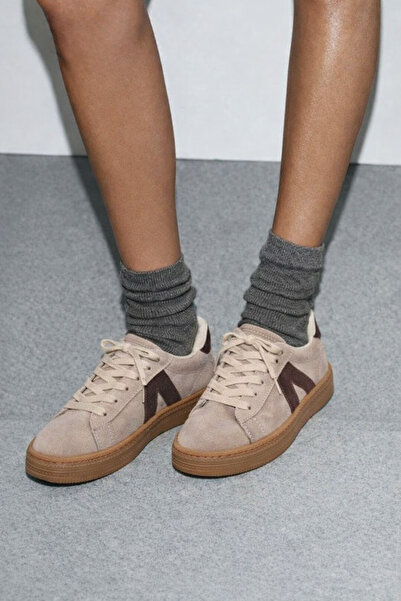 TRENDYOL SHOES Dunkelbeige Blockfarben Retro Damen Sneaker TAKSS26SN00006