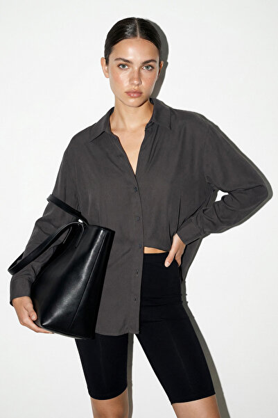 Drop by TrendyolMilla Antracit majica sa V-izrezom TDRSS26GO00003