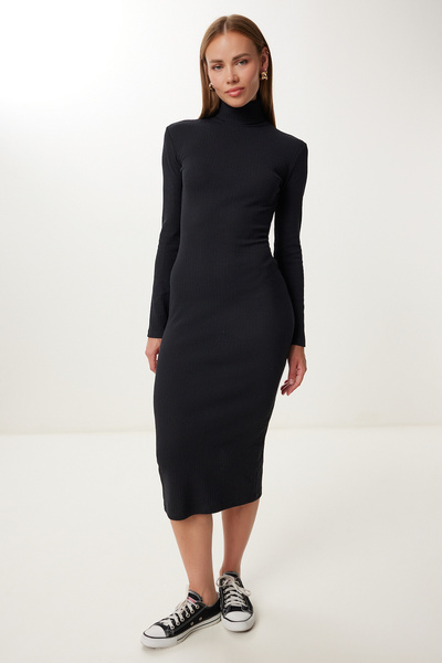 Happiness İstanbul Schwarzes geripptes Strickkleid für Damen mit Rollkragen U...