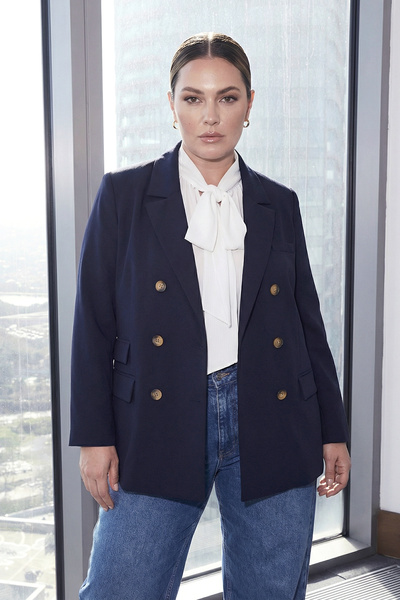 Trendyol Curve Navy Blue Shoulder Pad Pack Woven Plus Size Jacket Tbbss26Ag00003