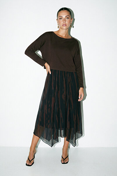 Drop by TrendyolMilla طقم بلوزة وفستان بني من قطعتين TDRSS26EL00006