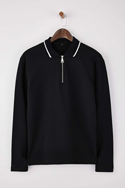 Trendyol Collection Schwarzes, locker sitzendes T-Shirt mit strukturiertem Kr...