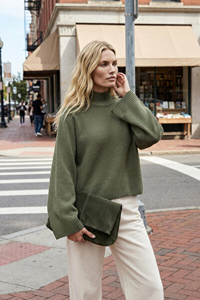 Trendyol Collection Grüner, weit geschnittener spanischer Pullover mit Ärmeln...