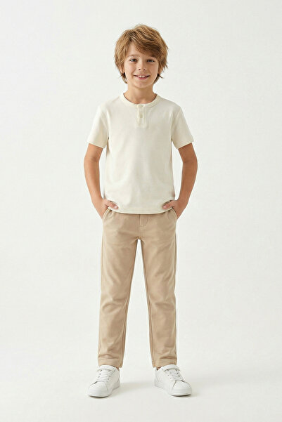 TRENDYOLKIDS Ecru Boys' Plain Knitted Top and Bottom Set Tkdss26Au00019