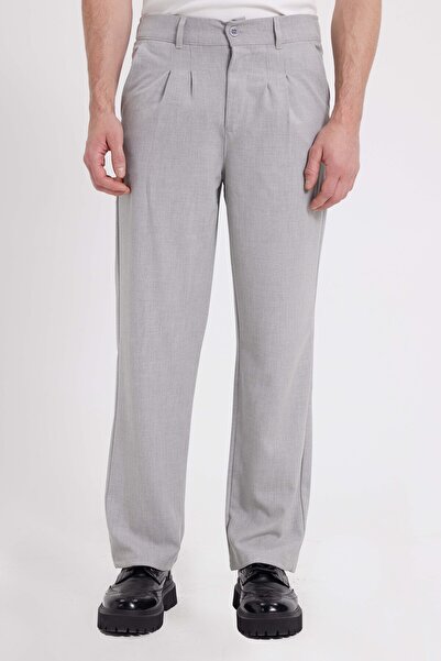 Tudors بنطلون رجالي ذو قصة عادية وقصة كلاسيكية وخصر عادي وساق واسعة باللون ال...