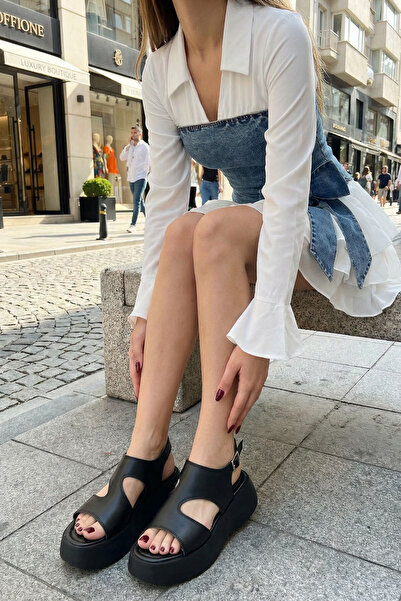 SOHO Schwarze Damensandalen 18983