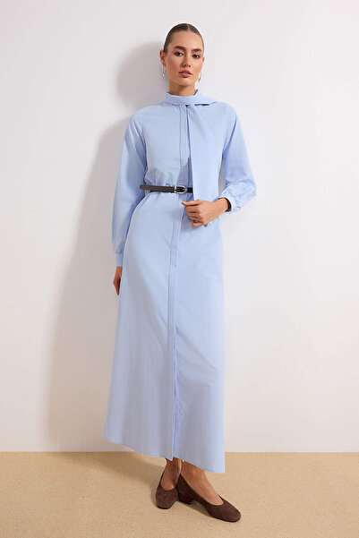Trendyol Modest Синя, детайлна рокля с колан и връзки TCTSS26EB00026