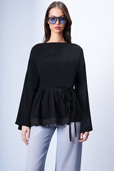 Trend Alaçatı Stili Γυναικεία μαύρη μπλούζα με λαιμόκοψη ποδηλάτου, λειτουργι...