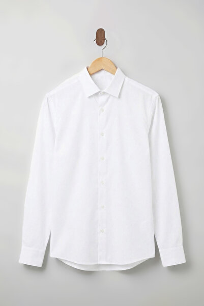 ترينديول كوليكشن قميص رجالي أبيض من قماش الجبردين بقصة عادية وملمس مميز سهل ا...