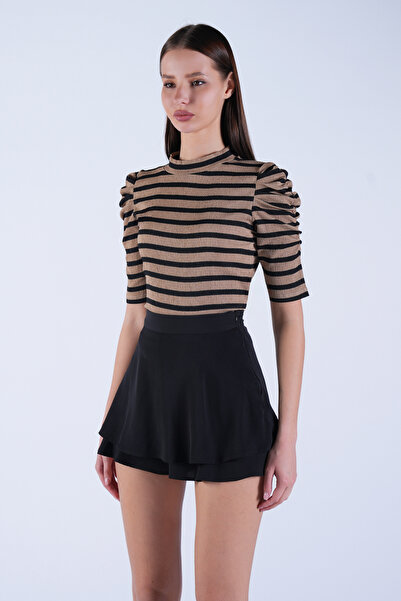 Trend Alaçatı Stili Γυναικεία πλεκτή μπλούζα με μαύρο όρθιο γιακά και κρυφό φ...