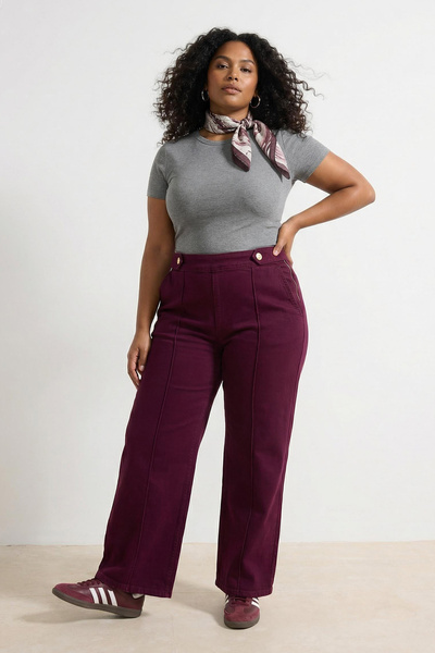 Trendyol Curve Burgunderrote Jeans mit hoher Taille und Knopfdetail, bequem/f...