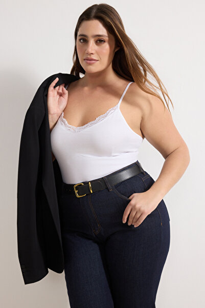 Trendyol Curve Atlet alb cu bretele subțiri, cu guler elastic din dantelă, cu...