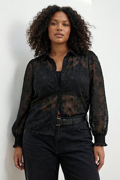 Trendyol Curve Újévi fekete virágos ujjú, átlátszó szövésű, nagy méretű ing T...