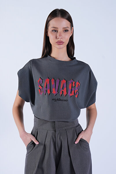 Trend Alaçatı Stili تي شيرت نسائي من أنثراسايت بياقة دائرية وطباعة رقمية وتطر...