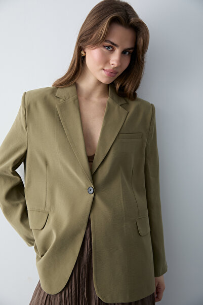 ترينديول كوليكشن جاكيت بليزر كاكي قماش مودال منسوج كبير الحجم TWOSS26BC00039