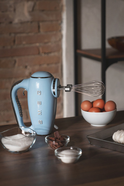 SMEG 50's Style Pastel Mavi El Mikseri Hmf01pbeu