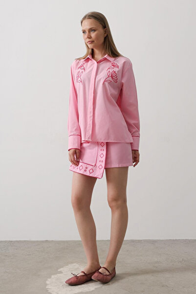 Trendyol Collection Cămașă cu broderie roz, cu detaliu de broderie, fustă dub...