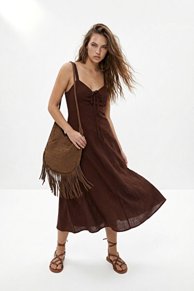 Trendyol Collection Rochie maro cu flori in Look țesut TWOSS26EL00664