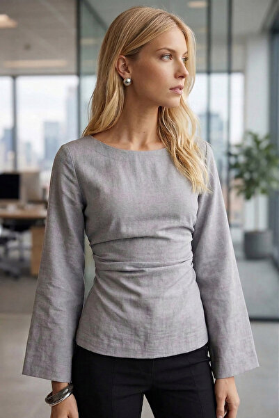 armonika Ženska siva bluza sa lađastim izrezom i detaljima od špageta sa stra...