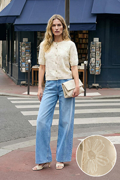 ترينديول كوليكشن إكرو تول زهرة طباعة سترة تريكو TWOAW25HI00386