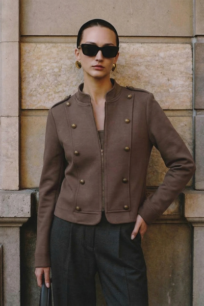 Trendyol Collection Jachetă Napoleon maro cu fermoar și detaliu cu cu căptușe...