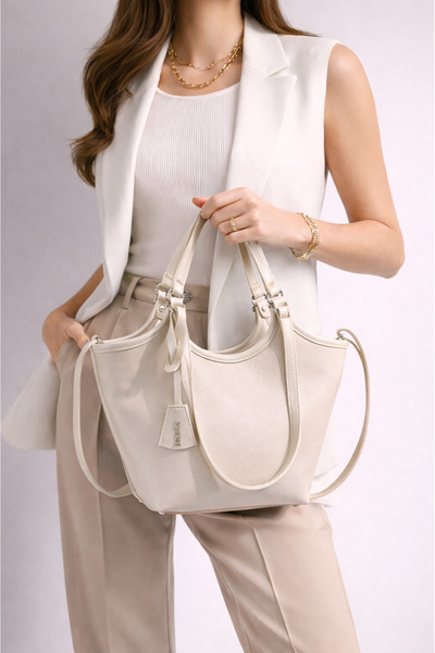 Rimense Women's Cream Lined Zippered Hand and Shoulder Bag