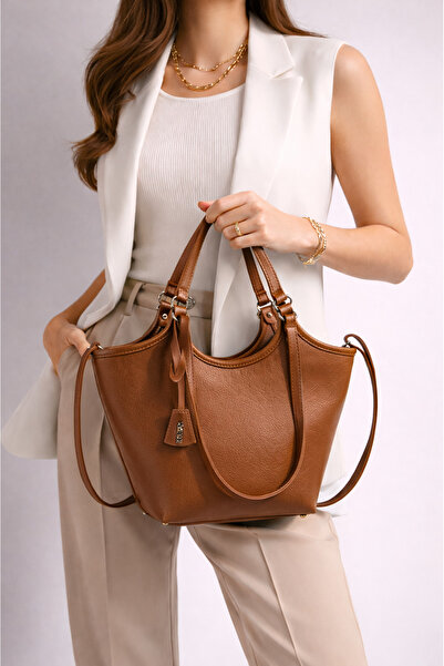 Rimense Women's Tan Lined Zippered Hand and Shoulder Bag