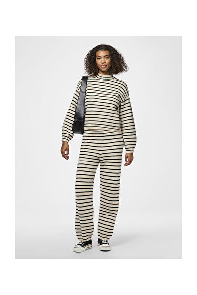 PIECES Διακοσμημένο εσωτερικό παντελόνι Yarnit για γυναίκες - Μεσαία μέση, ίσ...