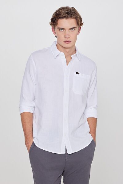 Lee قميص أبيض مريح بقصة واسعة مصنوع من القطن بنسبة 100%