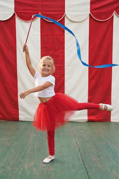 TRENDYOLKIDS Roter Tutu-Rock für Mädchen, kurz/mini, einfarbig gewebt, Festta...