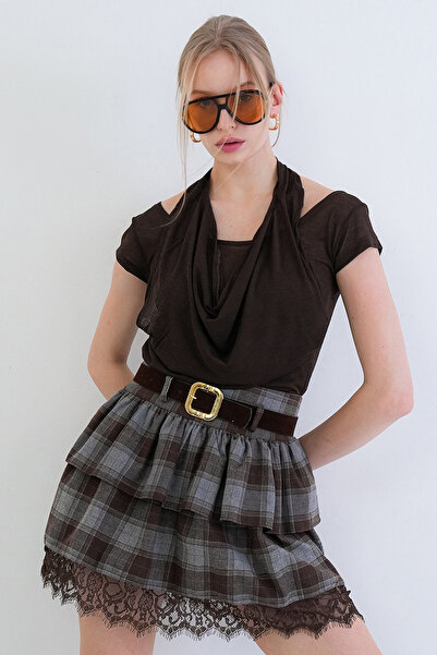 Trend Alaçatı Stili Bluză tricotată transparentă maro cu guler tip Havuz și d...