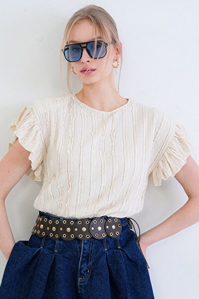 Trend Alaçatı Stili Ekru Bisiklet Yaka Kolları Fırfırlı Örme Bluz