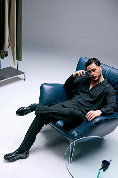 Kolekcja Trendyol Czarne męskie spodnie z tkaniny typu boyfriend fit TMNAW26P...