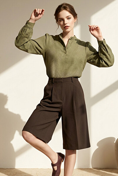 Trend Alaçatı Stili بلوزة قميص كتان بياقة خضراء ونصف أكمام منفوخة