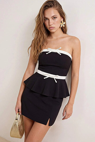 Trendyol Kollektion Schwarz-weißes, trägerloses, gewebtes Bustier mit Schleif...