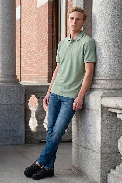 AC&Co / Altınyıldız Classics Herren-T-Shirt aus Baumwollstoff mit schmaler Pa...