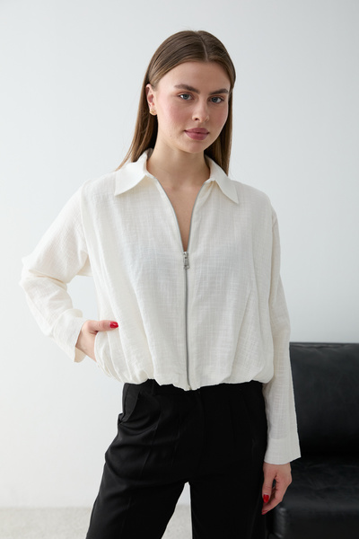 Trendyol Kollektion Weiße, saisonale, dünne Jacke mit Reißverschluss TWOSS26C...