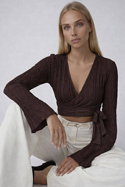 Trend Alaçatı Stili Καφέ μπλούζα με διπλό γιακά και ισπανικό στυλ με κοντά μα...