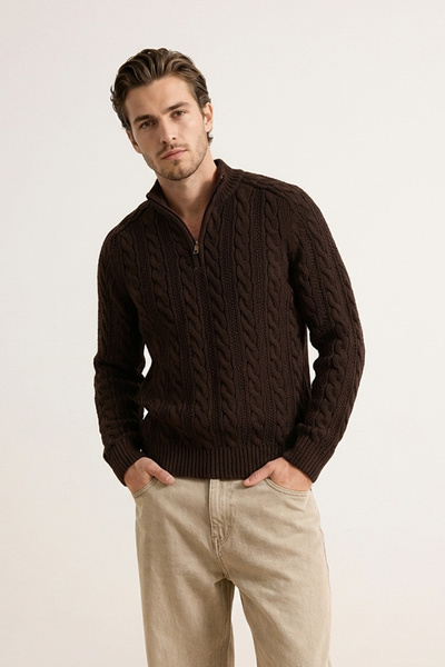 Trendyol Kollektion Brauner Unisex-Pullover mit halbem Rollkragen und Strickm...