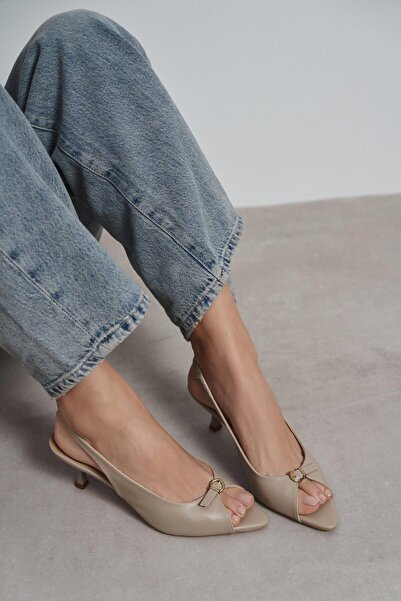 NİŞANTAŞI SHOES Γυναικεία παπούτσια Rone σε σκούρο μπεζ ματ χρώμα με μυτερή μ...