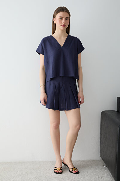 Συλλογή Trendyol Μπλούζα από λινό σε σκούρο μπλε με υφαντό πάτο - Σετ μπλούζα...