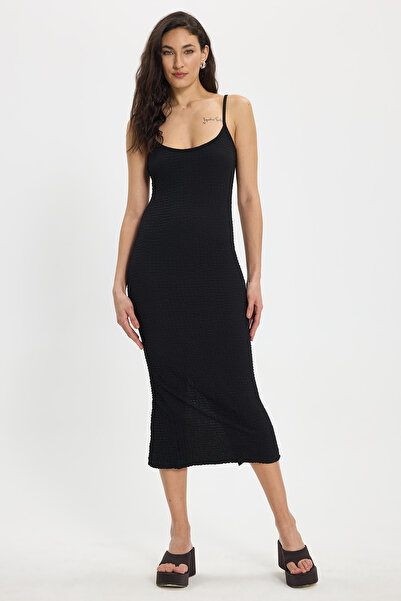 Tudors Γυναικείο φόρεμα με λεπτή εφαρμογή, με τιράντες, από λύκρα, μίντι μήκο...