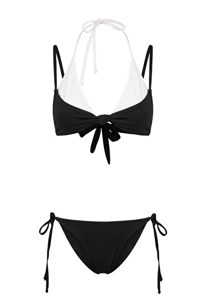 Συλλογή Trendyol Μαύρο αντίθεση χρωμάτων Με υφή Σετ Τριγωνικό Μπικίνι TBESS26...