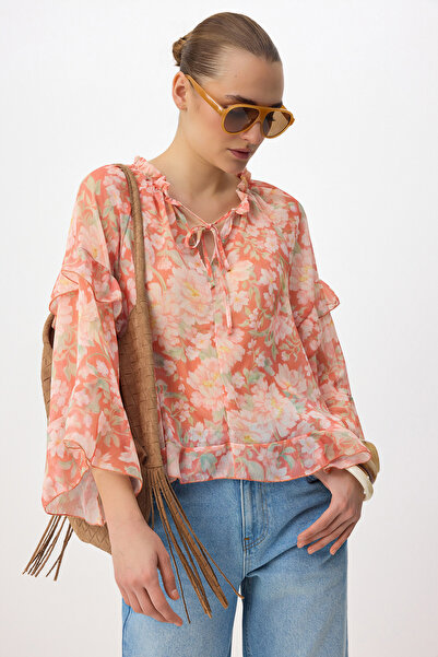 Συλλογή Trendyol Πολύχρωμη φλοράλ μπλούζα σιφόν κανονικού μεγέθους Λεπτομέρει...