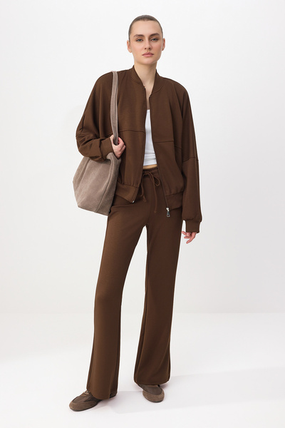 Trendyol Kollektion Braunes, entspanntes, gestricktes Soft-Touch-Trainingsanz...