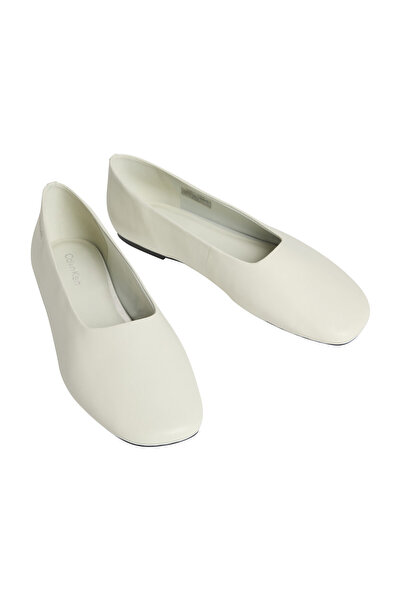 Calvin Klein HW0HW02943 CHE 36 ΣΤΡΟΓΓΥΛΟ ΜΠΑΛΑΡΙΝΑΣΚΟ ΠΑΠΟΥΤΣΙ ΑΠΟ ΔΕΡΜΑ