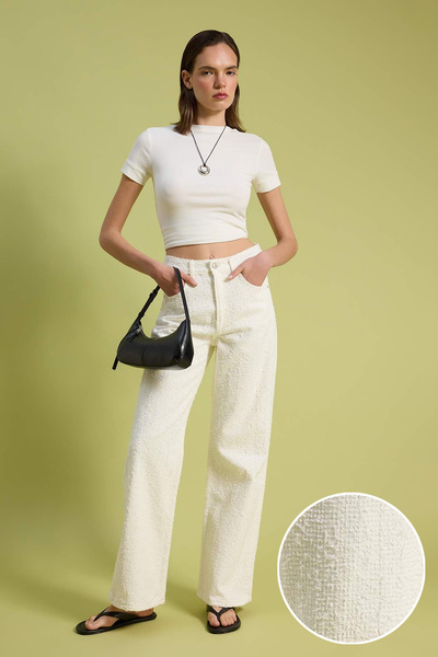 Συλλογή Trendyol Λευκό υφασμάτινο ύφασμα με υφή, ψηλόμεσο, 100% βαμβάκι, τζιν...