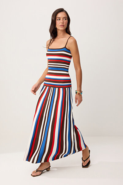 Συλλογή Trendyol Καφέ Ριγέ Ρυθμιζόμενο Λουράκι Μάξι Πλεκτό Φόρεμα TWOSS26EL00177