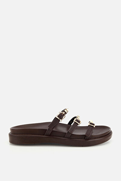 Yaya by Hotiç Γυναικείες παντόφλες με χρυσή αγκράφα και χοντρή σόλα σε καφέ χ...